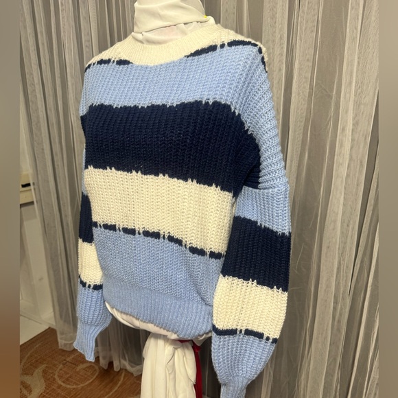 Oversized drop shoulder knit/crochet sweater (1G - 0016 - 17) - Picture 2 of 3